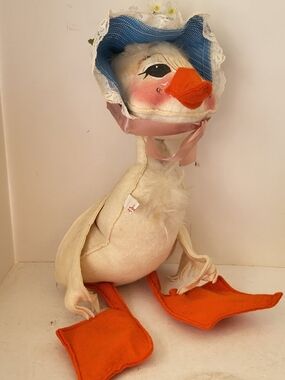 1982 Annalee Mobilite 15" Mother Duck Spring/Easter Collection